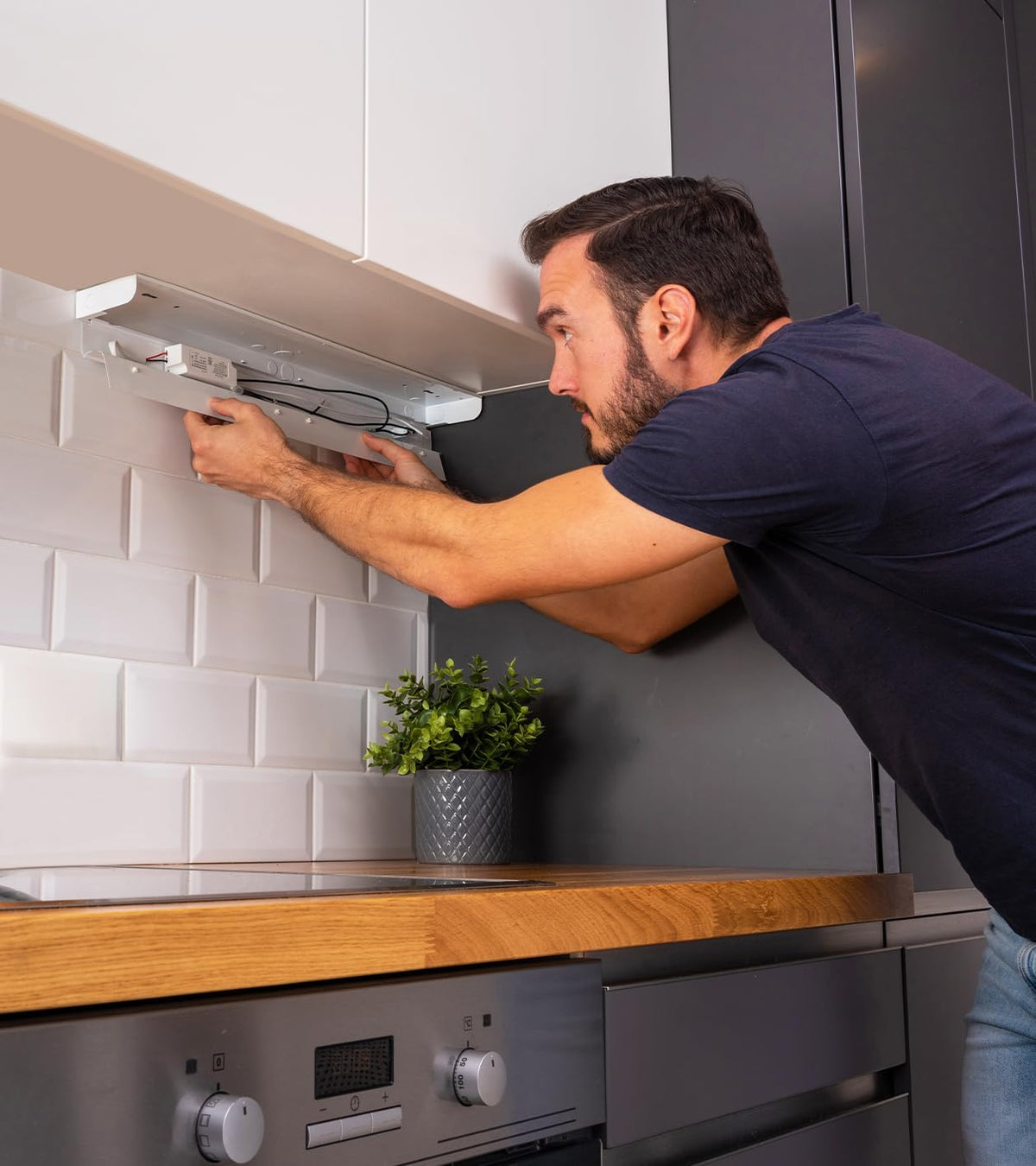 24" Hardwired Under Cabinet Lighting F68473