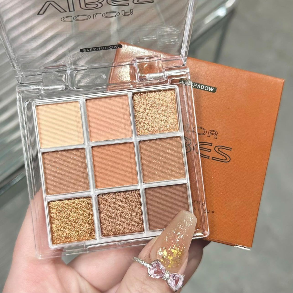 Golden Caramel 9 Warm Bronze & Nude Brown Eyeshadow Palette Matte & Metallic S27111