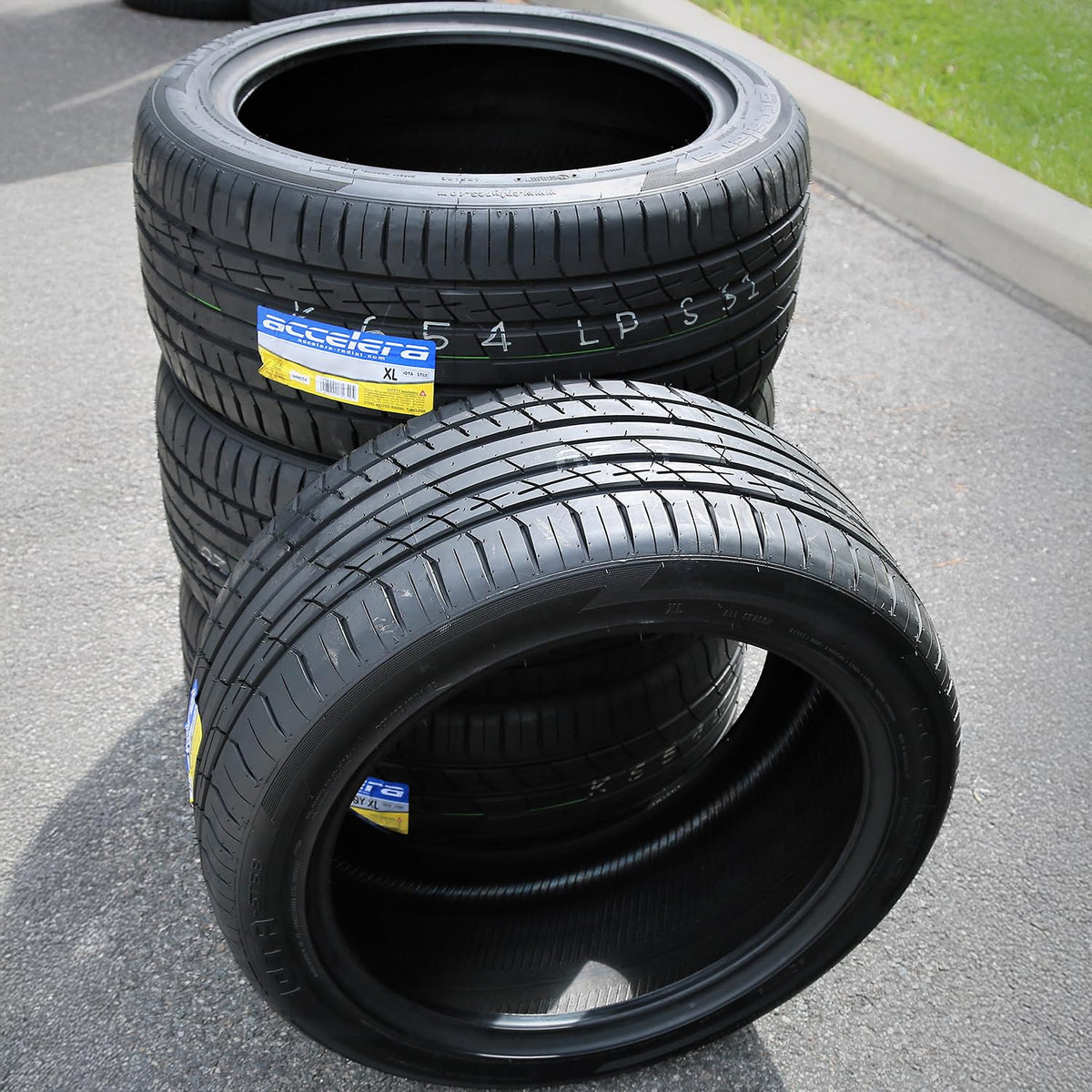 275/55R20 117V All Season XL Tire F555395