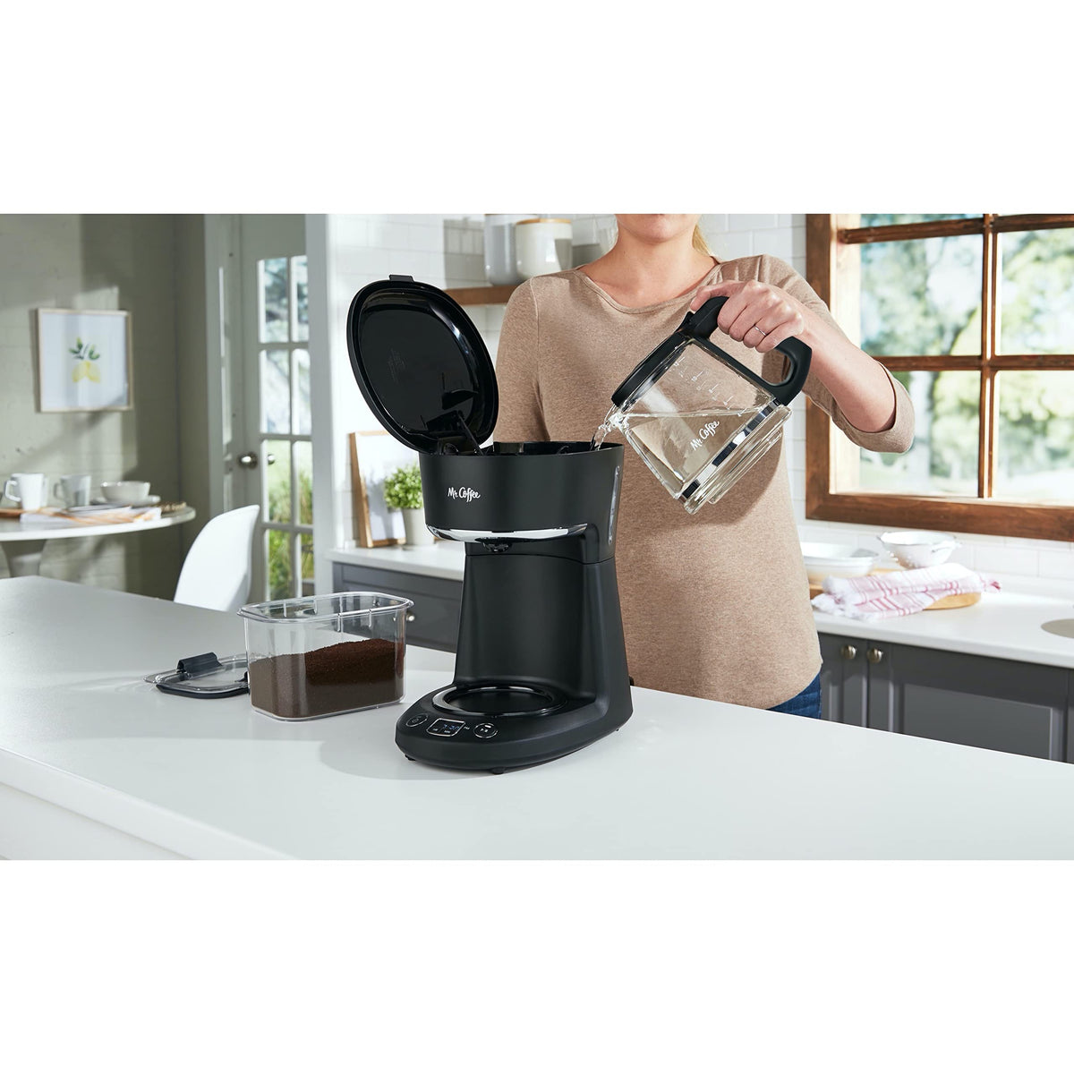 12-Cup Programmable Coffeemaker Black J52565